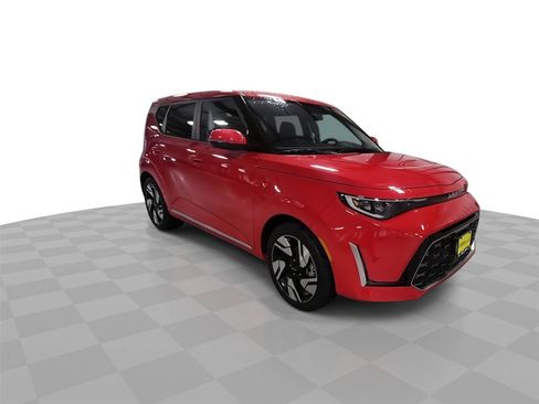 Used 2025 Kia Soul GT-Line w/ GT-Line Technology Package FWD image 2