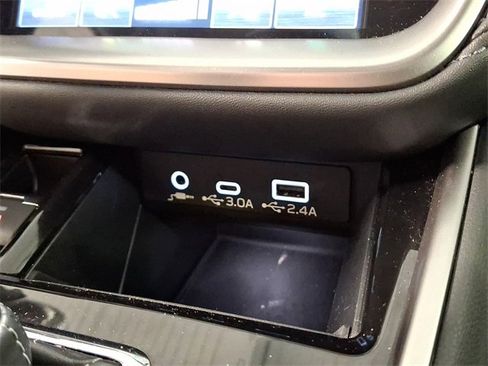 Certified 2025 Subaru Legacy Premium image 22