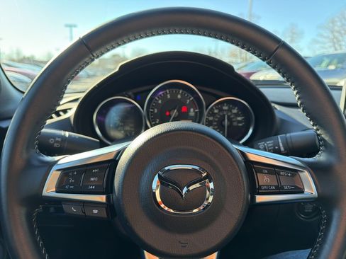 Used 2022 MAZDA MX-5 Miata Sport image 19