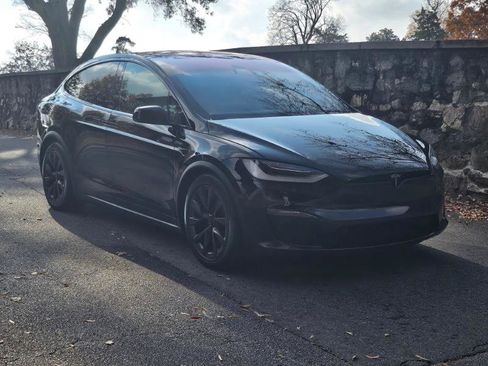 Used 2022 Tesla Model X image 13