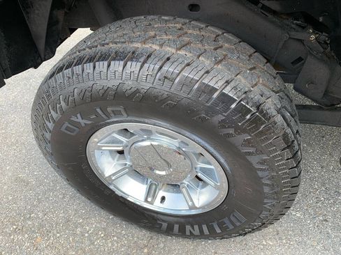 Used 2005 HUMMER H2 SUT w/ Preferred Equipment Group image 10