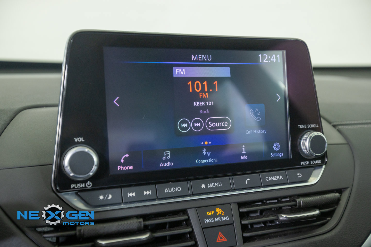 Used 2021 Nissan Altima 2.5 SV w/ SV Premium Package FWD image 20
