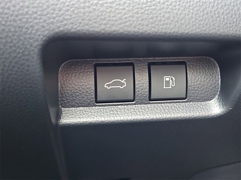 New 2026 Toyota Crown Platinum image 16