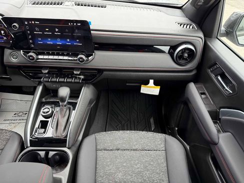 Used 2026 Chevrolet Colorado Z71 image 41