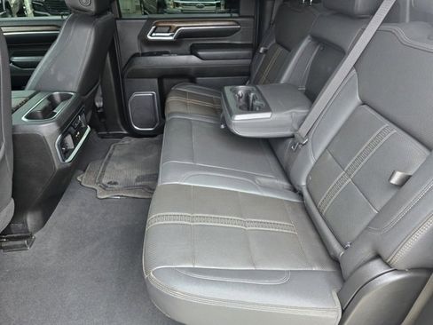 Used 2024 Chevrolet Silverado 3500 High Country image 36