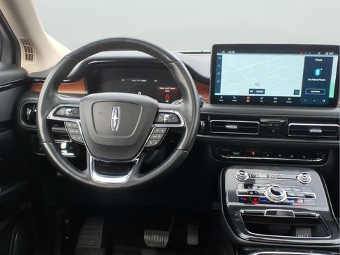 Used 2022 Lincoln Nautilus Reserve image 10