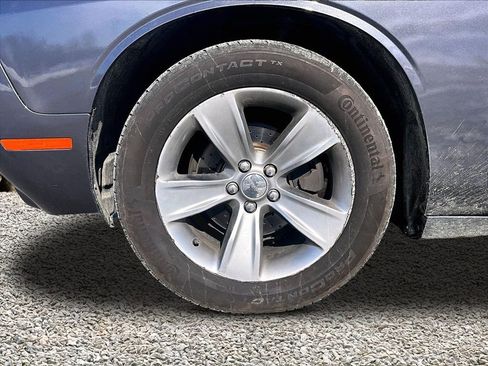 Used 2019 Dodge Challenger SXT image 8