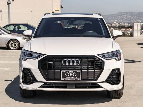 Used 2025 Audi Q3 2.0T Premium w/ Convenience Plus Package AWD/4WD image 2