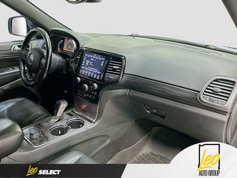 Used 2020 Jeep Grand Cherokee Limited X image 30