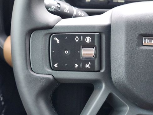 New 2026 Land Rover Defender 110 X-Dynamic SE image 28