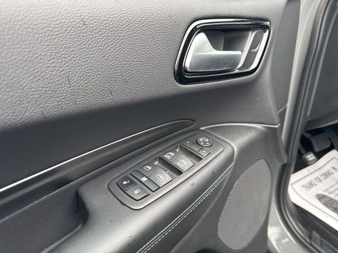 Used 2024 Dodge Durango SXT image 11