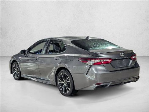 Used 2019 Toyota Camry SE image 7