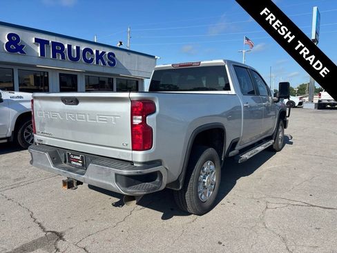 Used 2021 Chevrolet Silverado 3500 LT w/ Convenience Package AWD/4WD image 2