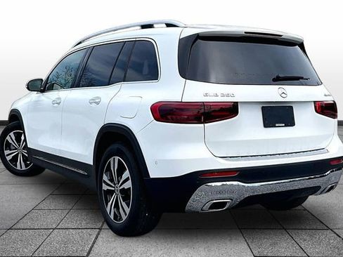 Used 2026 Mercedes-Benz GLB 250 4MATIC image 3