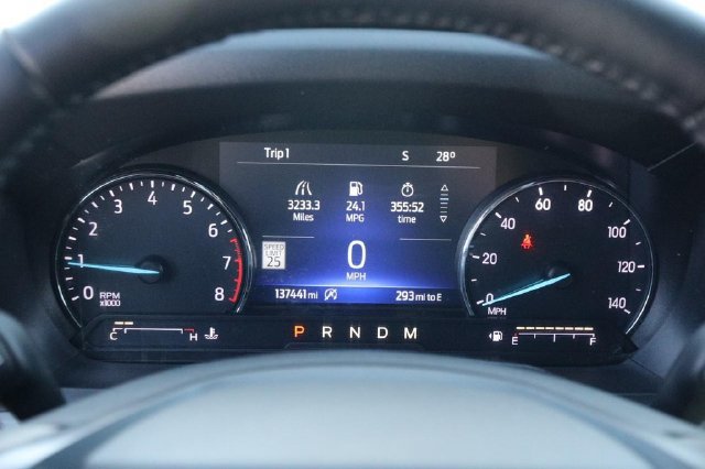 Used 2020 Ford Explorer XLT w/ Equipment Group 202A AWD/4WD image 15
