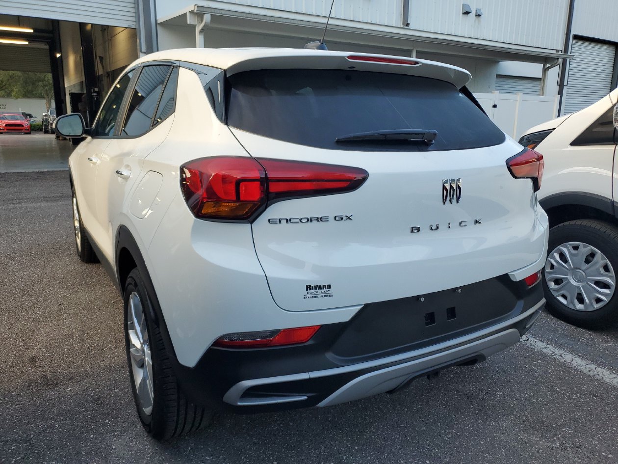 Used 2024 Buick Encore GX Preferred FWD image 3