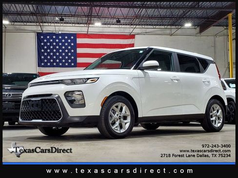 Used 2022 Kia Soul LX w/ Technology Package image 1