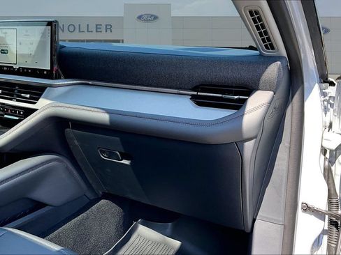 New 2026 Ford Explorer Active w/ Active Comfort Package AWD/4WD image 29