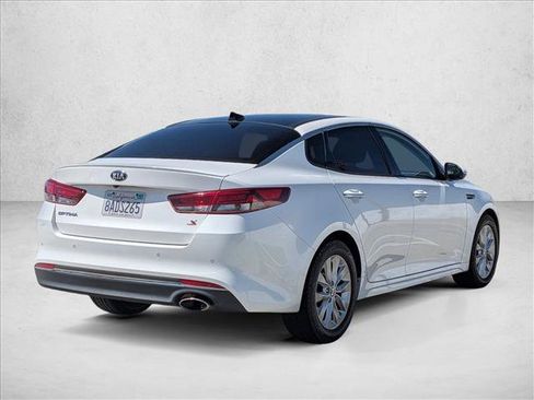 Used 2018 Kia Optima S w/ Panoramic Sunroof Package FWD image 5
