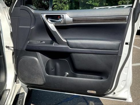 Certified 2023 Lexus GX 460 Premium w/ Premium Package AWD/4WD image 29