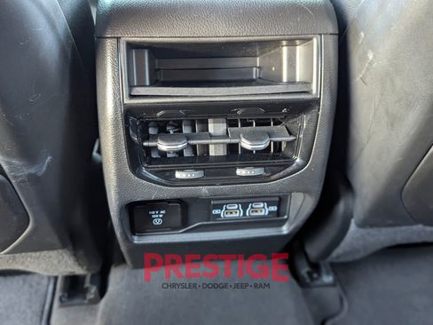 Used 2023 Jeep Grand Cherokee Altitude AWD/4WD image 30