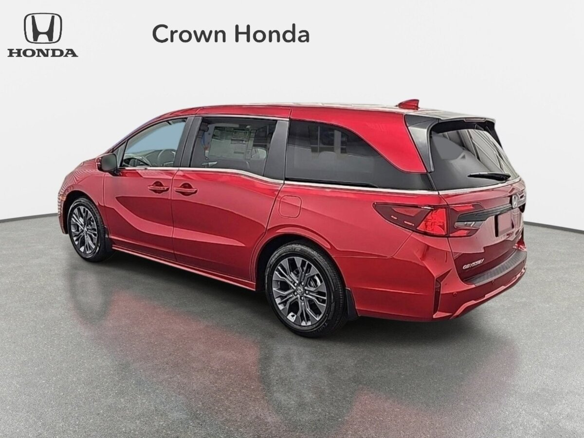 New 2026 Honda Odyssey Touring image 2