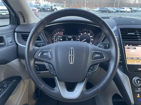 Used 2019 Lincoln MKC Reserve image 14