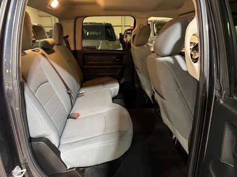 Used 2013 RAM 2500 Tradesman w/ Chrome Appearance Group image 11