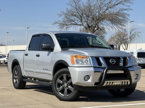 Used 2015 Nissan Titan SV w/ SV Value Truck Package image 2