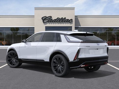 New 2026 Cadillac Lyriq Signature Sport w/ LPO, ONYX Package AWD/4WD image 27
