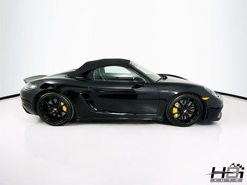 Used 2022 Porsche 718 Boxster Spyder RWD image 5