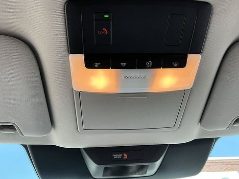 Certified 2025 Nissan Pathfinder SL FWD image 22