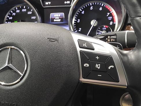 Used 2015 Mercedes-Benz GL 450 4MATIC image 36