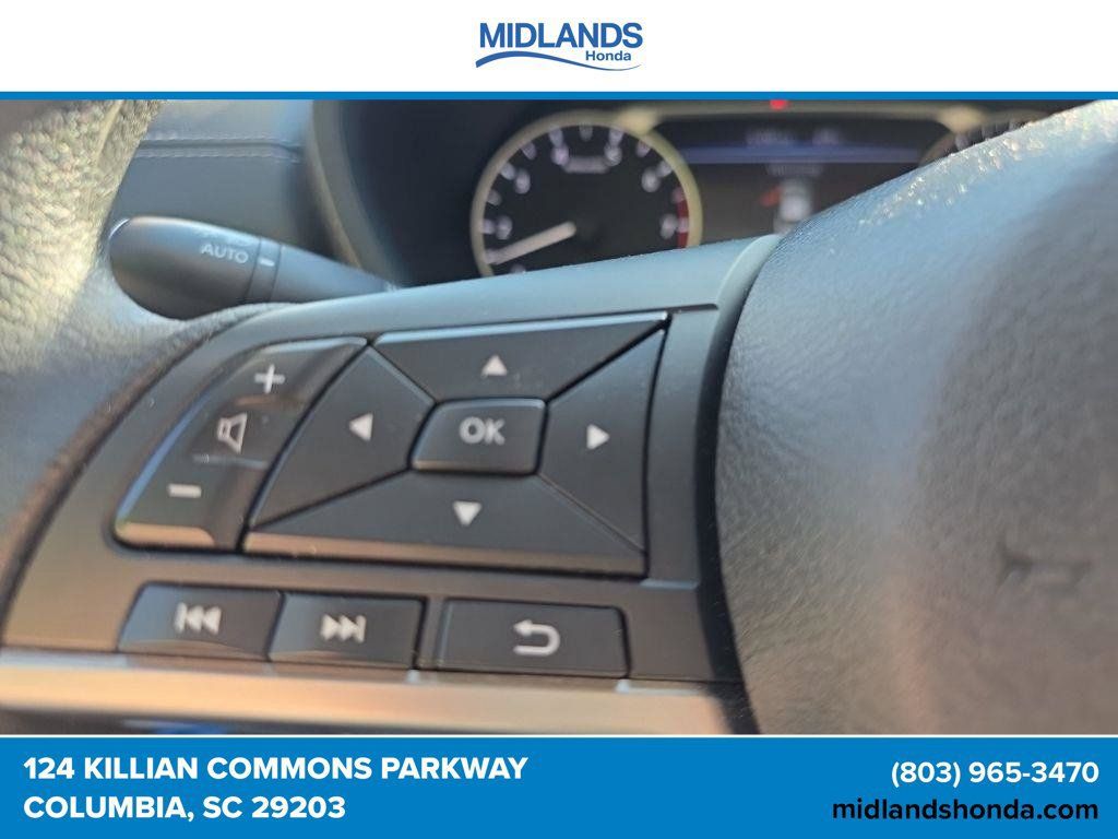 Used 2025 Nissan Sentra SV FWD image 16