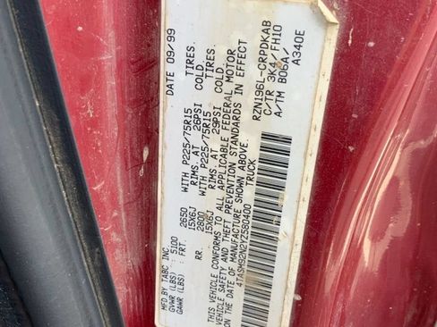 Used 2000 Toyota Tacoma PreRunner w/ Value Pkg RWD image 19