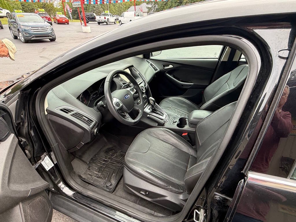 Used 2014 Ford Focus Titanium FWD image 4