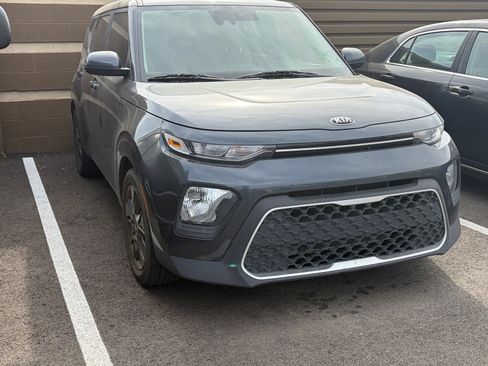 Certified 2021 Kia Soul S image 2