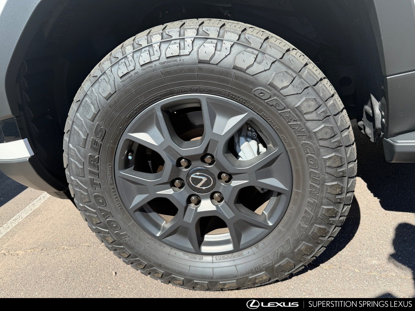 Used 2025 Lexus GX 550 AWD/4WD image 12