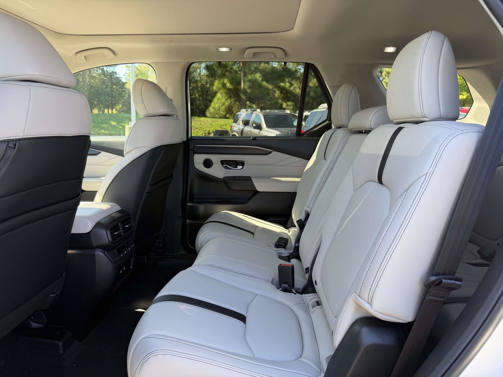 New 2026 Honda Pilot Touring image 13