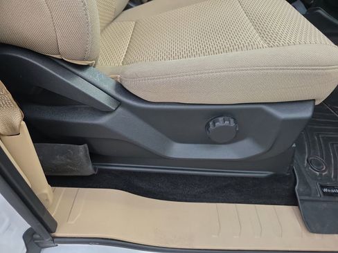 Used 2018 Ford F150 XLT image 33