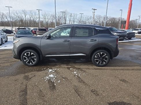 New 2026 Nissan Kicks SV image 4