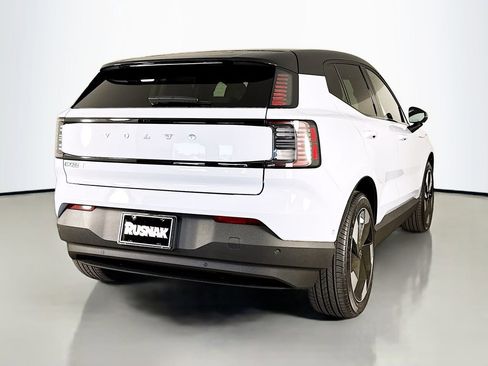 New 2026 Volvo EX30 Ultra w/ Protection Package Premier image 7