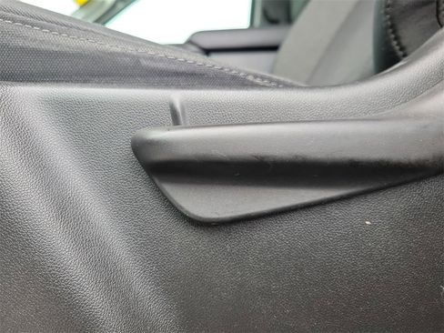 Used 2019 Chevrolet Silverado 1500 LT w/ Remote Start Package image 17