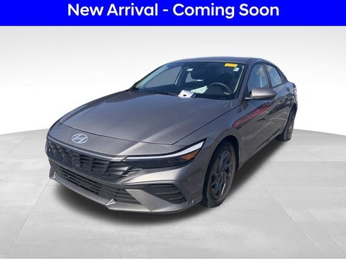 Certified 2024 Hyundai Elantra SEL image 1