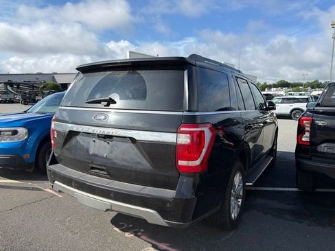 Used 2021 Ford Expedition XLT AWD/4WD image 3