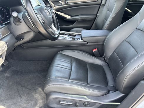 Used 2021 Honda Accord Touring image 19
