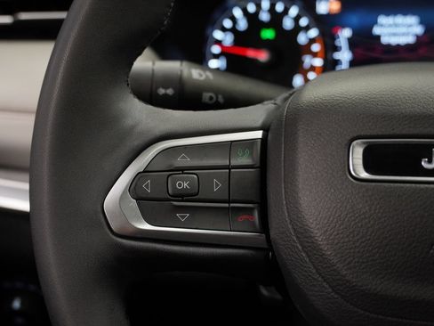 Used 2025 Jeep Compass Limited AWD/4WD image 21