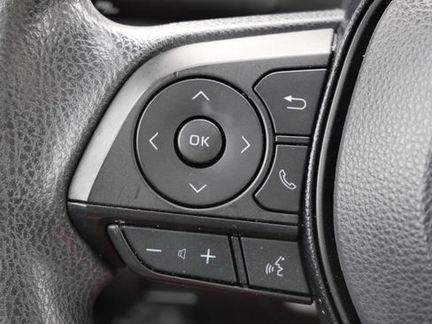 Used 2020 Toyota Corolla LE image 31