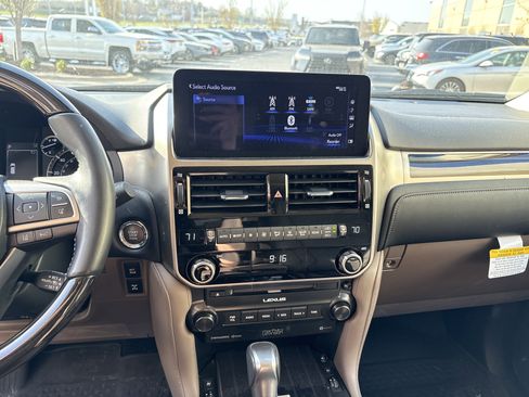Used 2023 Lexus GX 460 Premium image 34