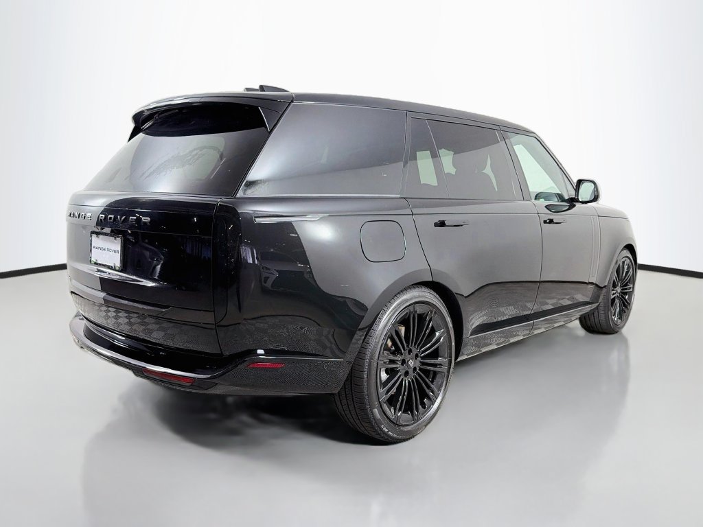 New 2027 Land Rover Range Rover Long Wheelbase SE AWD/4WD image 5